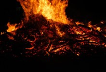 fire_flame_burn_campfire_evolutionary_flame_log_fire_wood_fire_heiss-493027.jpg!d.jpeg
